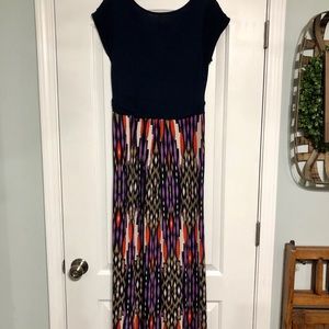 Excellent Like New Condition GILLI Maxi Dress